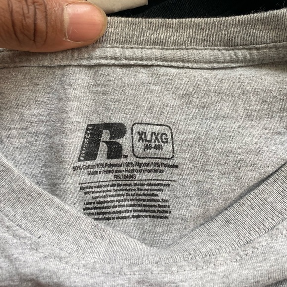 College tee - Picture 3 of 3